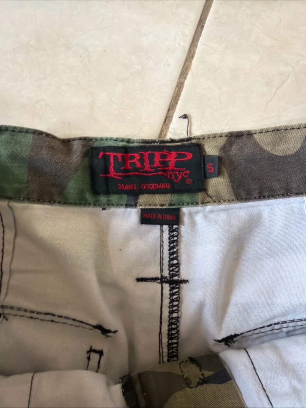 Tripp Nyc Camo Convertible Pants - Picture 10 of 16